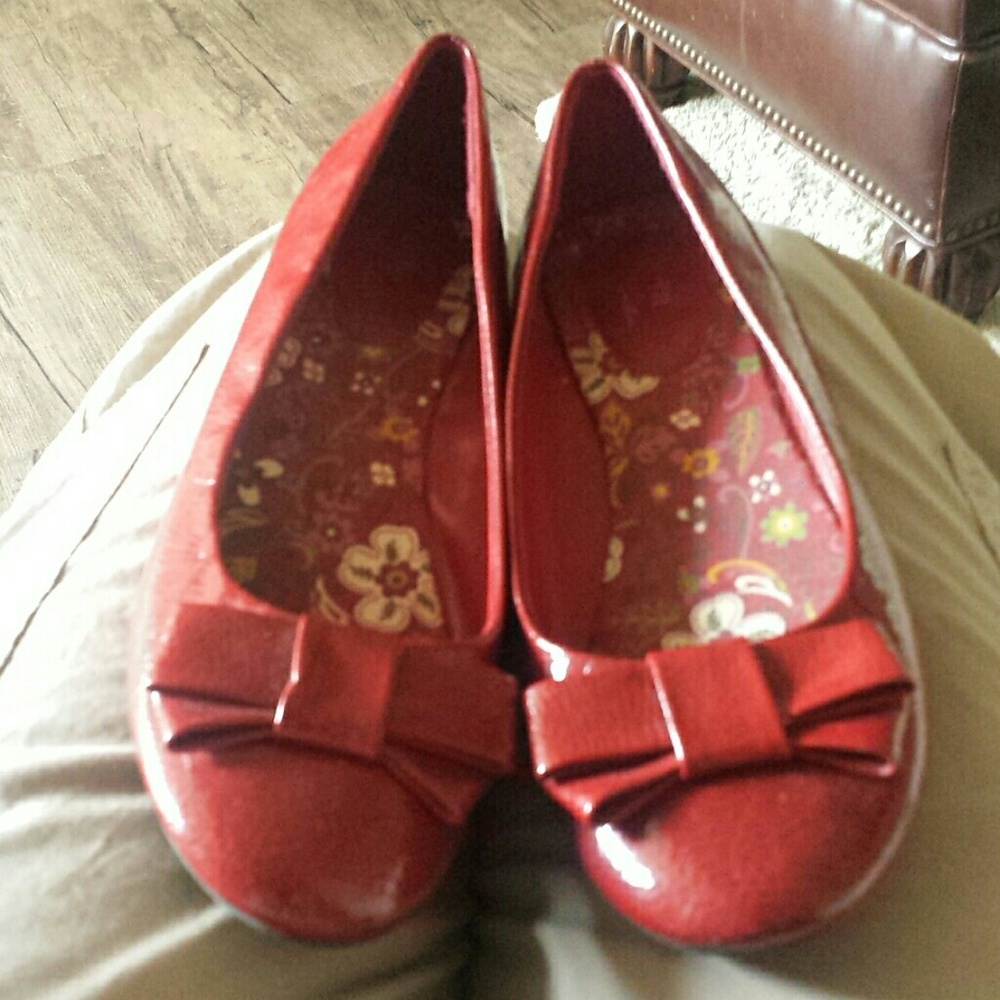 COPY - Piper & blue red flats sz 8